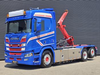 R580 V8 6x2 HIAB HOOKLIFT / RETARDER